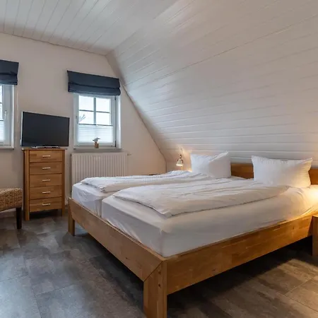 Lille Droem Reetdachhaus Lille Droem Brosum