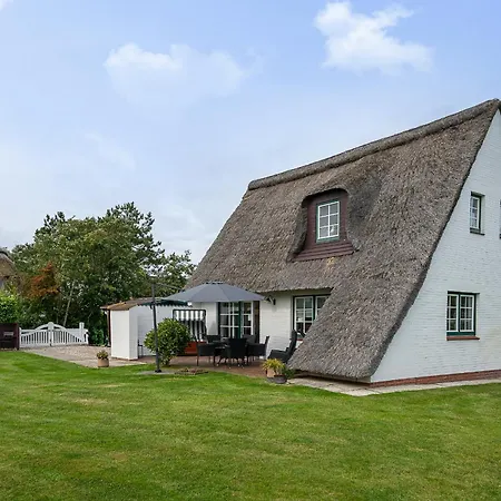 Feriehus Lille Droem Reetdachhaus Lille Droem Brösum